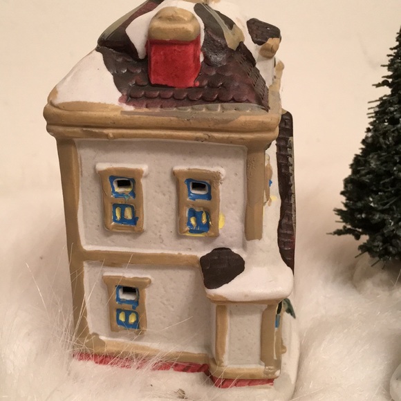 Porcelain Township Hardware Store - Picture 3 of 7